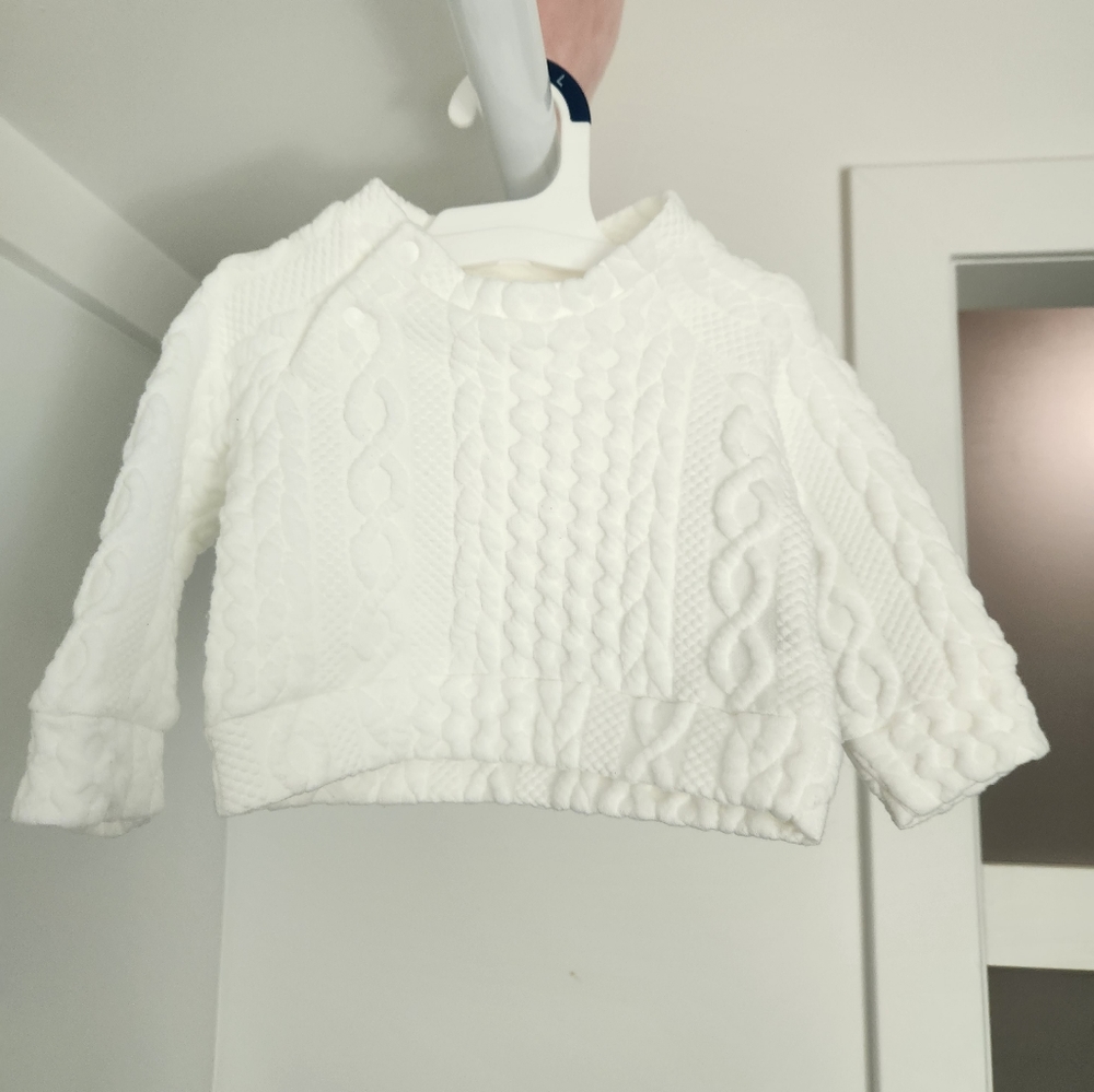 PatPat white sweater, size 0-3m.